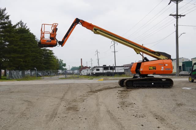 Image of JLG 660SJC equipment image 2