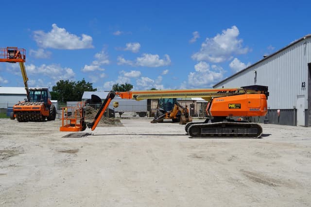 Image of JLG 660SJC equipment image 1