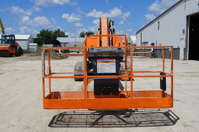 Image of JLG 660SJC equipment image 3