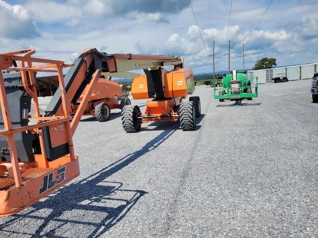Image of JLG 740AJ equipment image 2