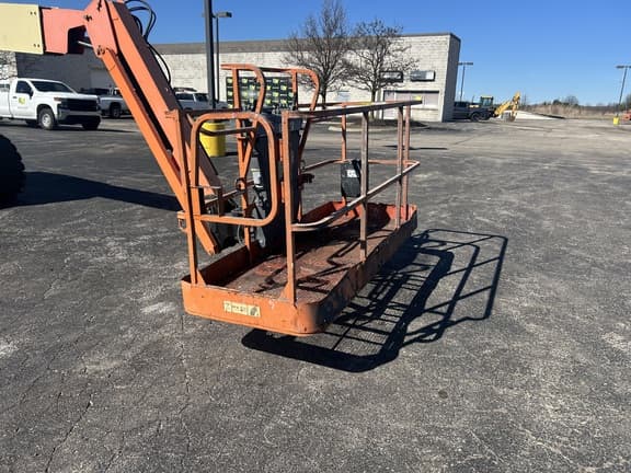 Image of JLG 800AJ equipment image 3