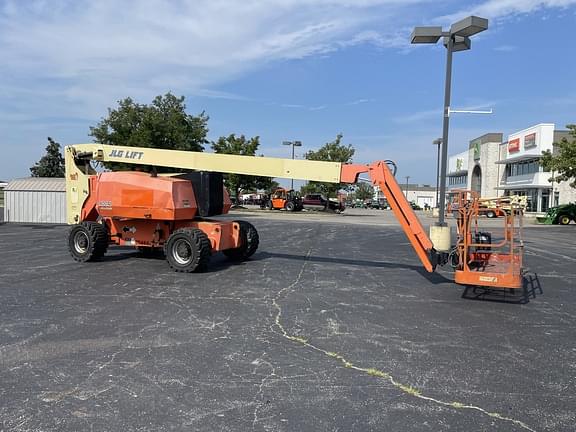 Image of JLG 800AJ equipment image 3