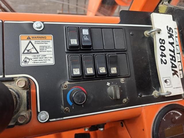 Image of JLG 8042 equipment image 1