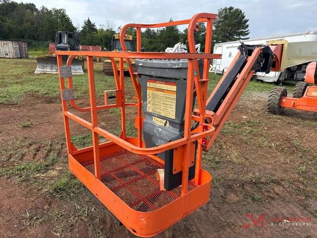 Image of JLG E600JP equipment image 3
