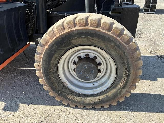 Image of JLG G10-55A equipment image 4