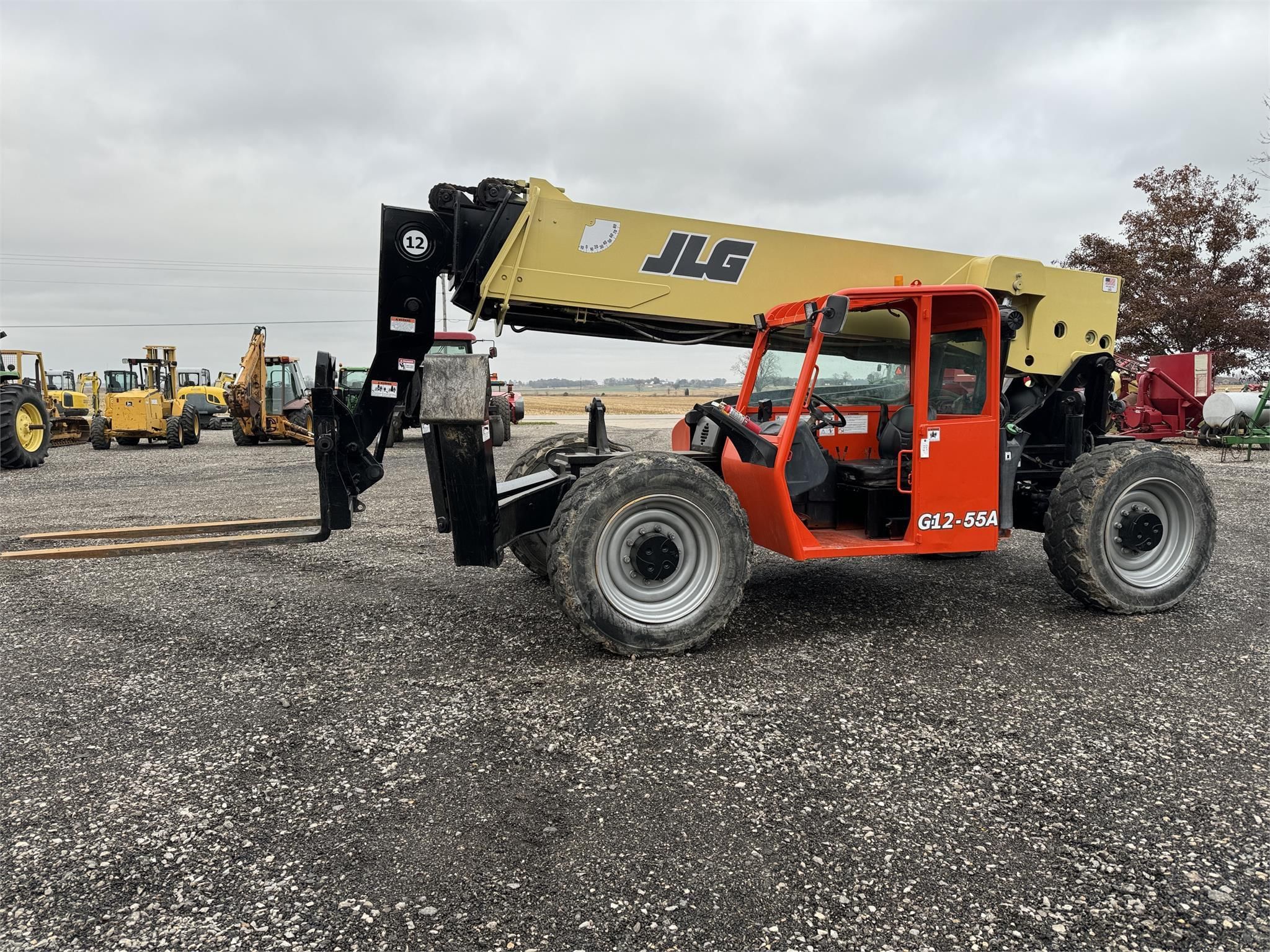 Main image JLG G12-55A