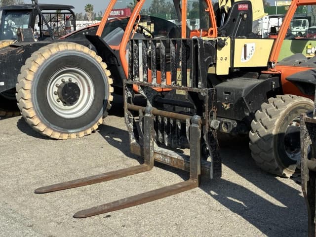 Image of JLG G5-18A equipment image 4