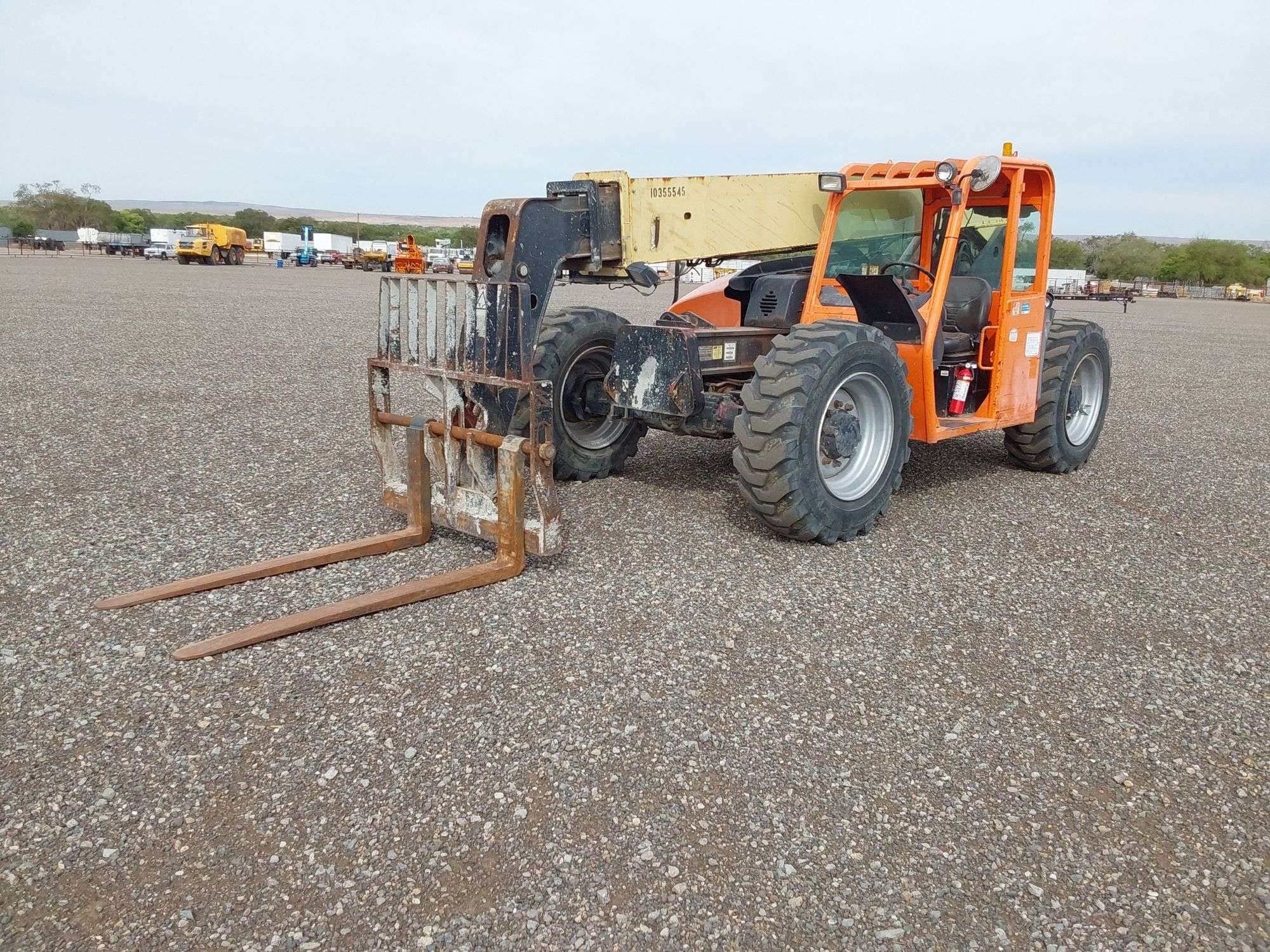2015 JLG G6-42A Equipment Image0