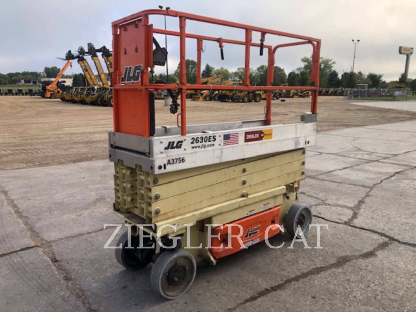 Main image JLG 2630ES