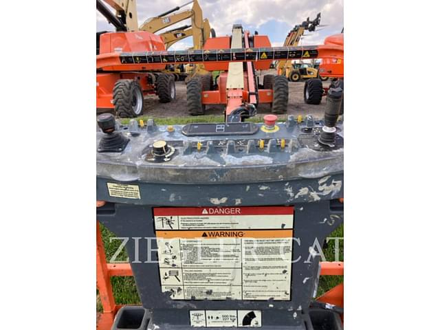 Image of JLG 660SJ equipment image 1