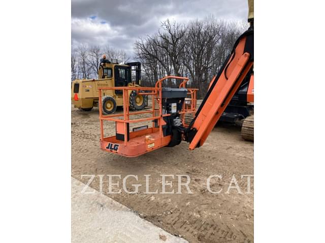 Image of JLG 800AJ equipment image 1