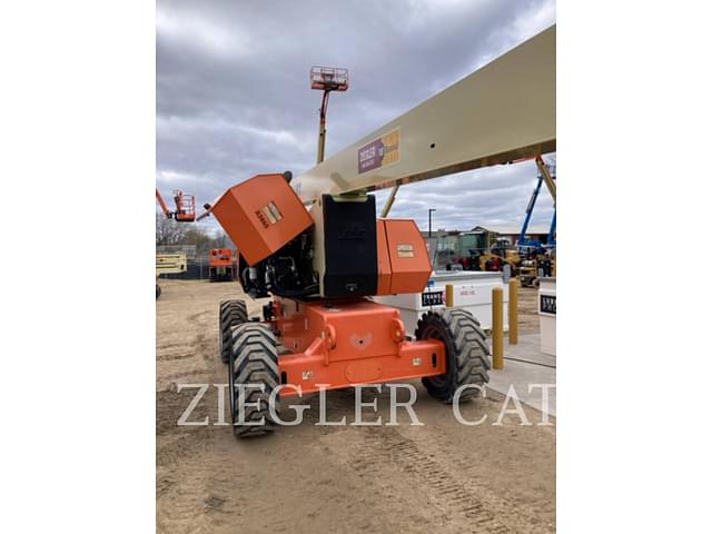 Image of JLG 800AJ equipment image 4