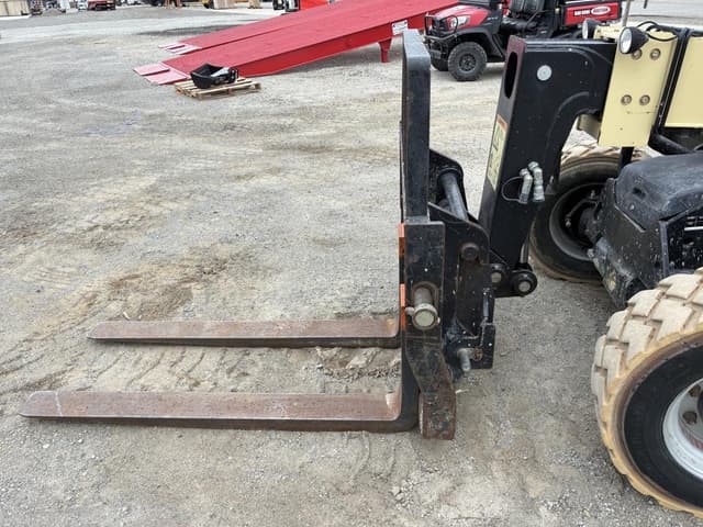 Image of JLG G5-18A equipment image 4