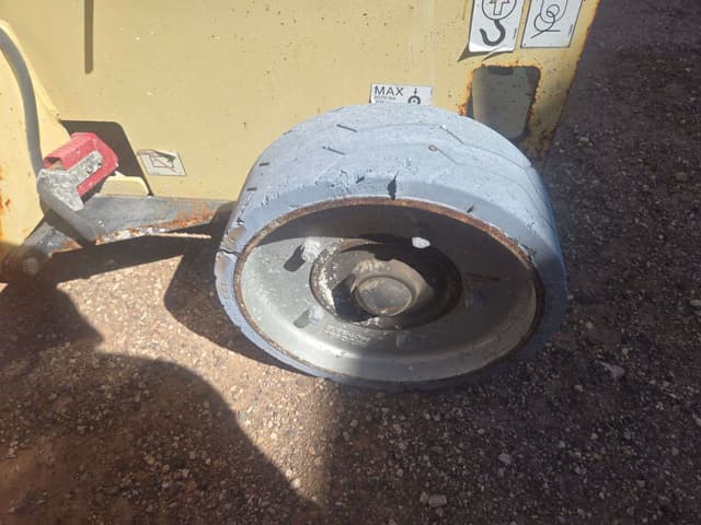 Image of JLG 3246ES equipment image 4