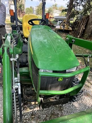 Image of John Deere 1023E equipment image 2