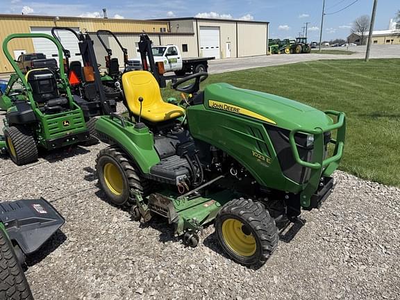 Image of John Deere 1023E equipment image 3