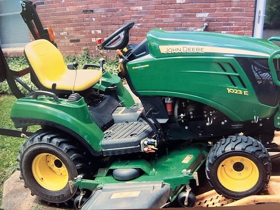 Image of John Deere 1023E equipment image 1