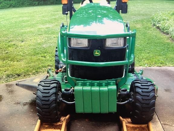 Image of John Deere 1023E equipment image 3