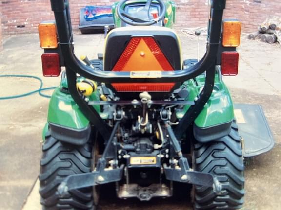 Image of John Deere 1023E equipment image 2