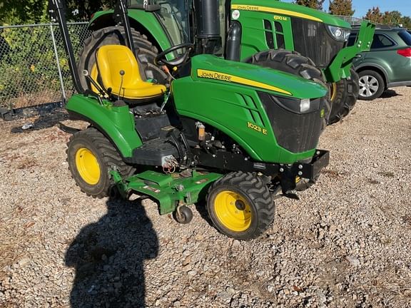 2015 John Deere 1023E Equipment Image0