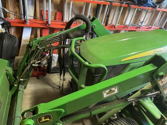 2015 John Deere 1023E Equipment Image0