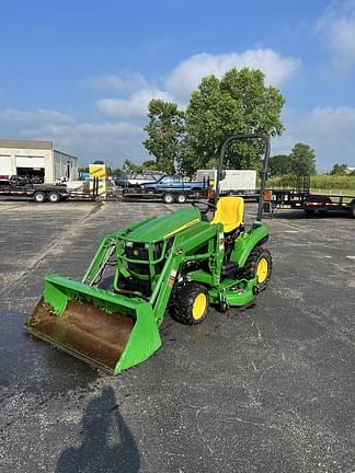 Image of John Deere 1023E equipment image 2