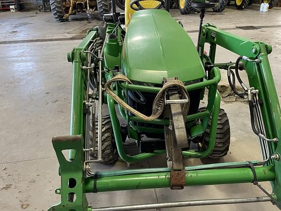 Image of John Deere 1023E equipment image 3