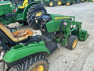 Image of John Deere 1023E equipment image 3