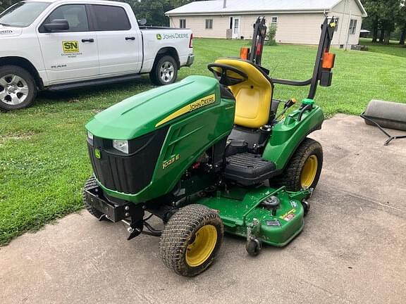 Image of John Deere 1023E equipment image 3