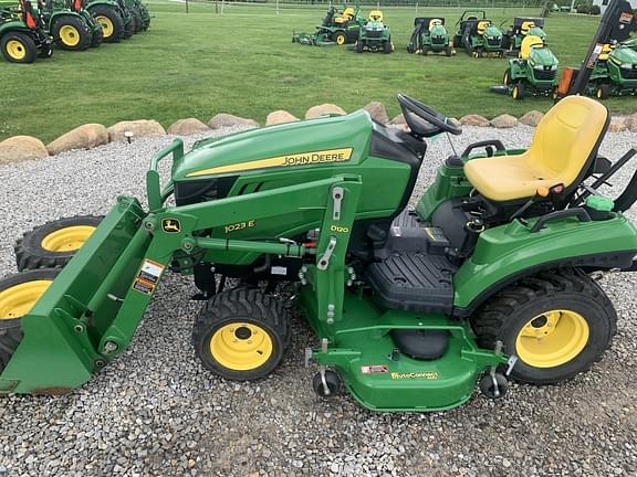 Image of John Deere 1023E equipment image 1