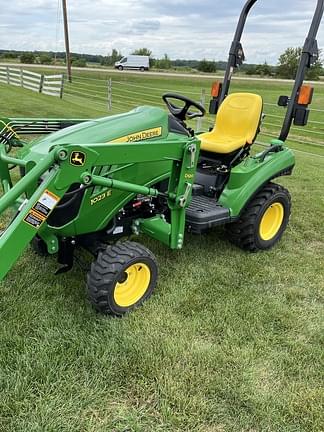 Image of John Deere 1023E equipment image 3