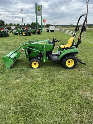 Image of John Deere 1023E equipment image 4