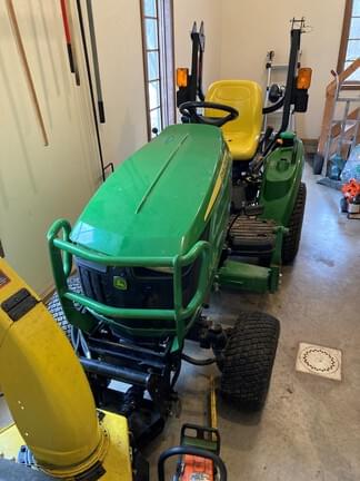 Image of John Deere 1023E equipment image 1