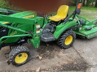 Image of John Deere 1023E equipment image 2