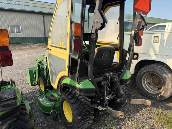 Image of John Deere 1023E equipment image 2