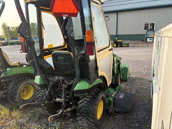 Image of John Deere 1023E equipment image 3