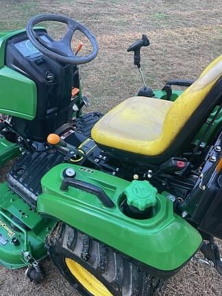 Image of John Deere 1023E equipment image 4