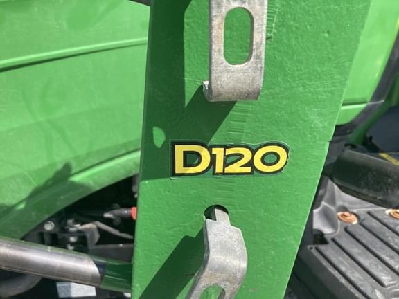Image of John Deere 1023E equipment image 2