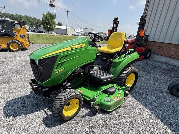 Image of John Deere 1023E equipment image 1