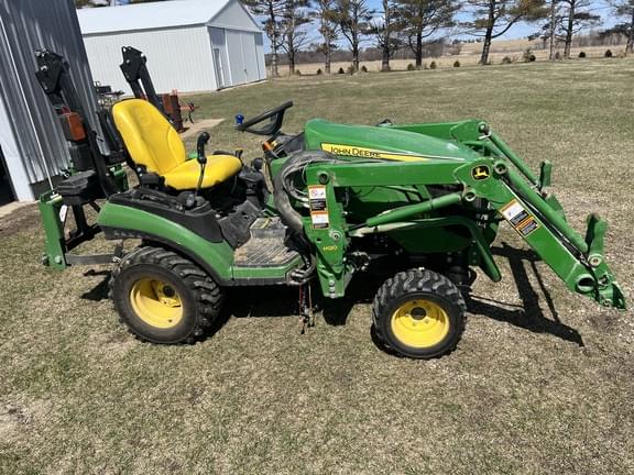 Image of John Deere 1025R equipment image 2