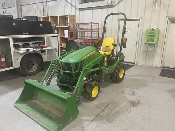 Image of John Deere 1025R equipment image 2