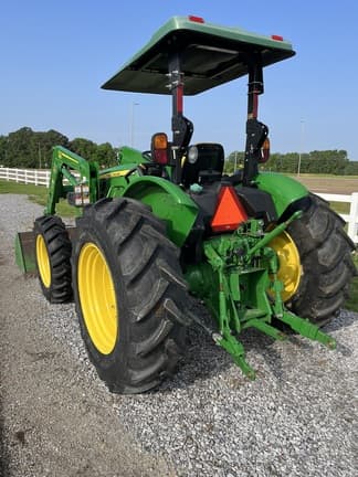Image of John Deere 1025R equipment image 3