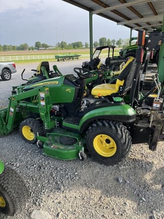 Image of John Deere 1025R equipment image 3
