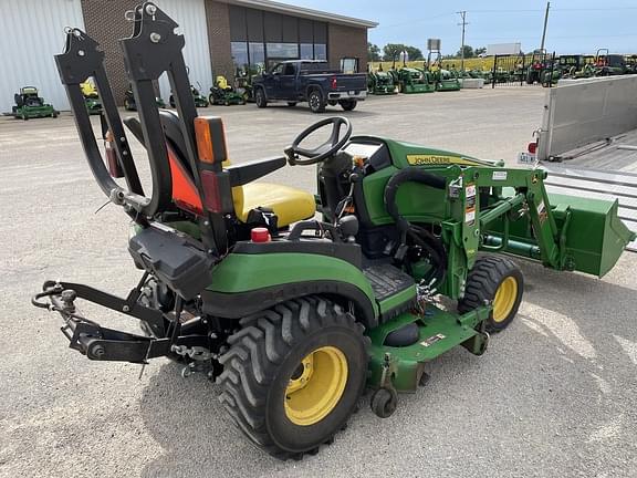 Image of John Deere 1025R equipment image 3