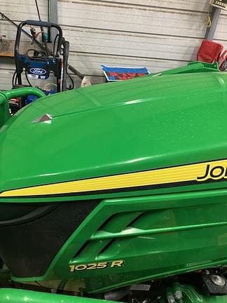 Image of John Deere 1025R equipment image 2