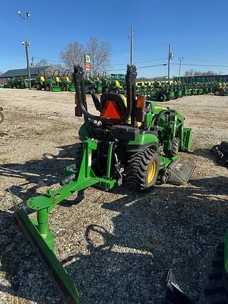 Image of John Deere 1025R equipment image 3