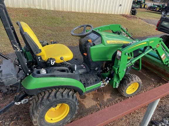 Image of John Deere 1025R equipment image 2