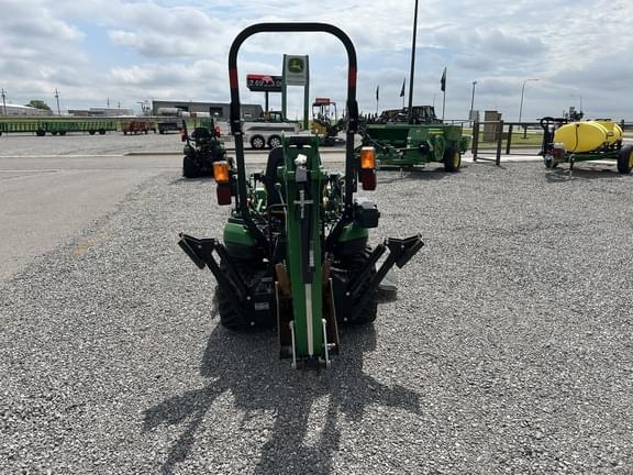 Image of John Deere 1025R equipment image 3