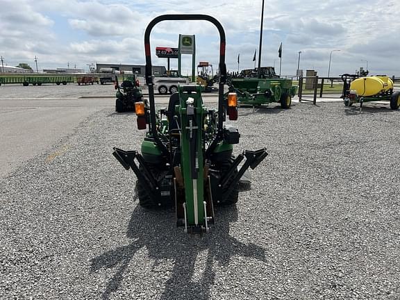 Image of John Deere 1025R equipment image 3