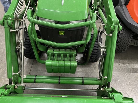 Image of John Deere 1025R equipment image 3